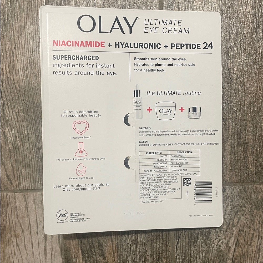 OLAY Ultimate Eye Cream with Silver Accents - Picture 2 of 3